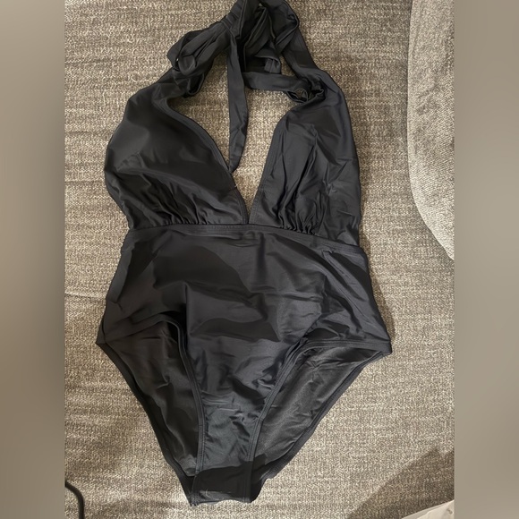 One piece bathing suit NWT in bag multiple available black - Picture 4 of 6